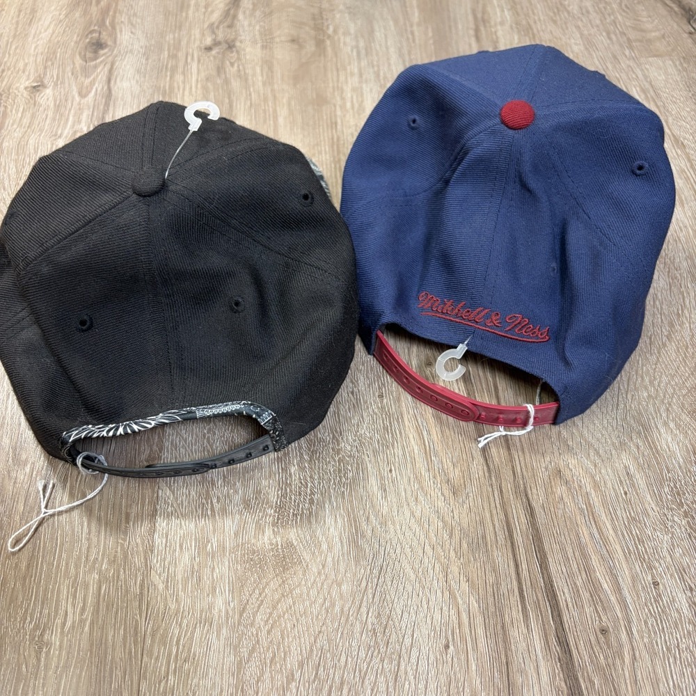 Lot of 2 Cleveland Cavaliers Baseball Hats NBA Black White Snapback - Picture 3 of 7